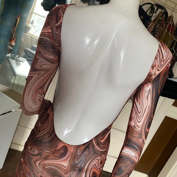 SHADES OF BLOND - Picture 6 of 7